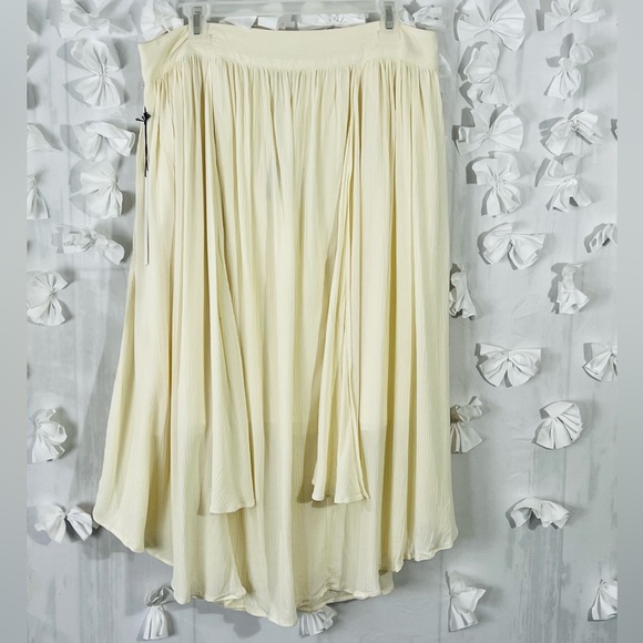 New Ivory Cream Draped Midi Skirt Express LimitedEdition Size Large - Picture 3 of 13